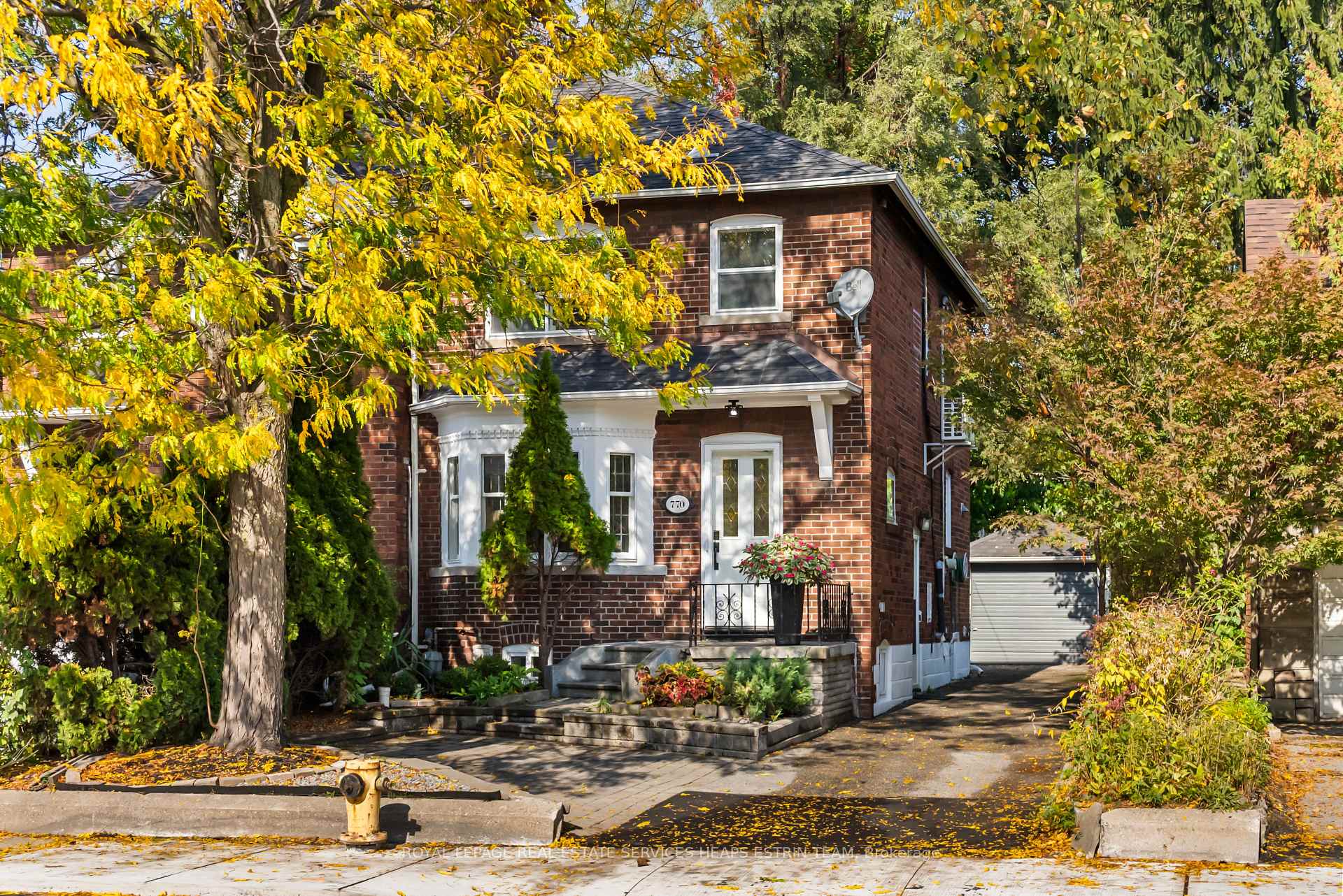770 Eglinton Avenue E