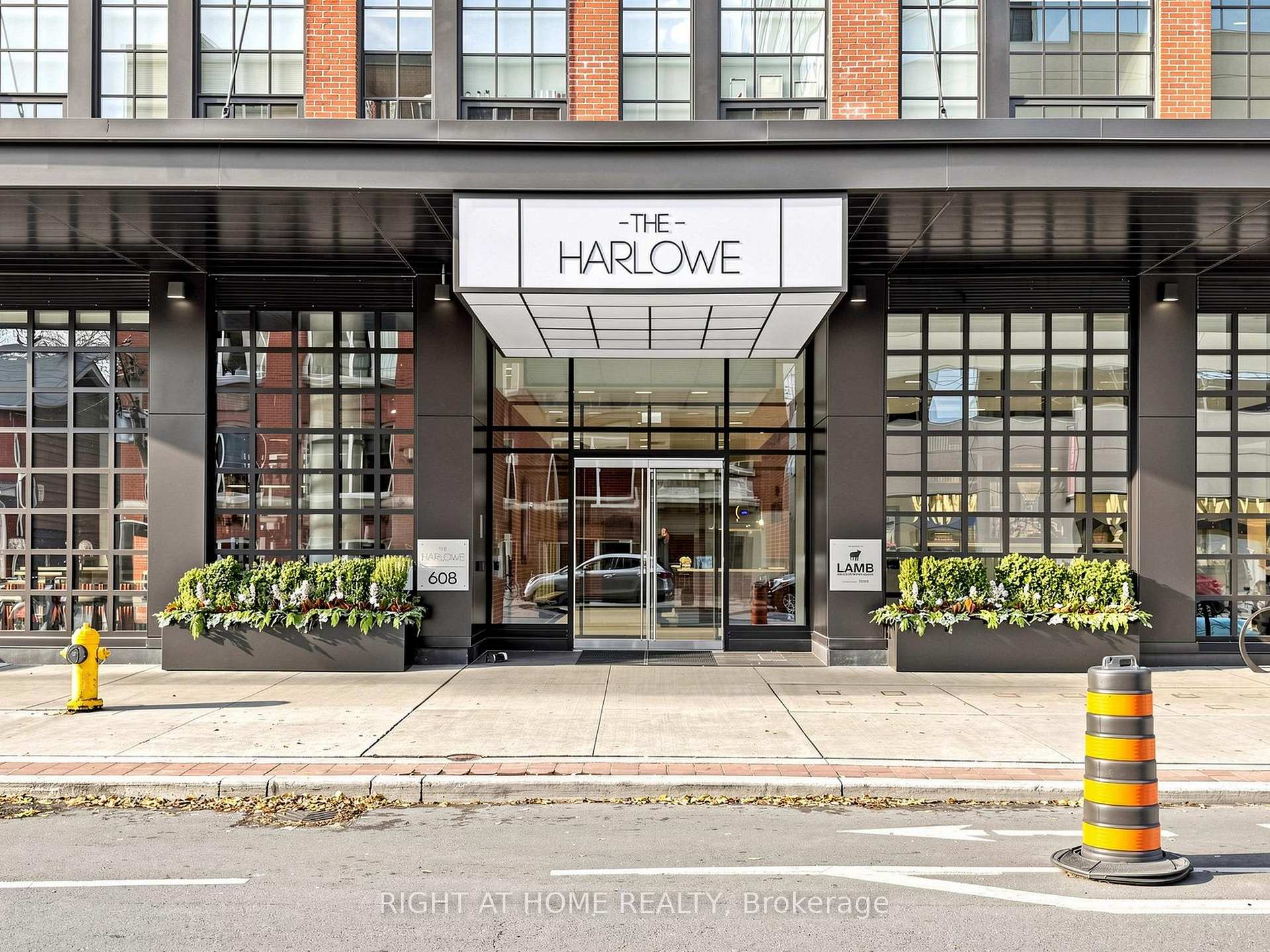 608 Richmond Street W