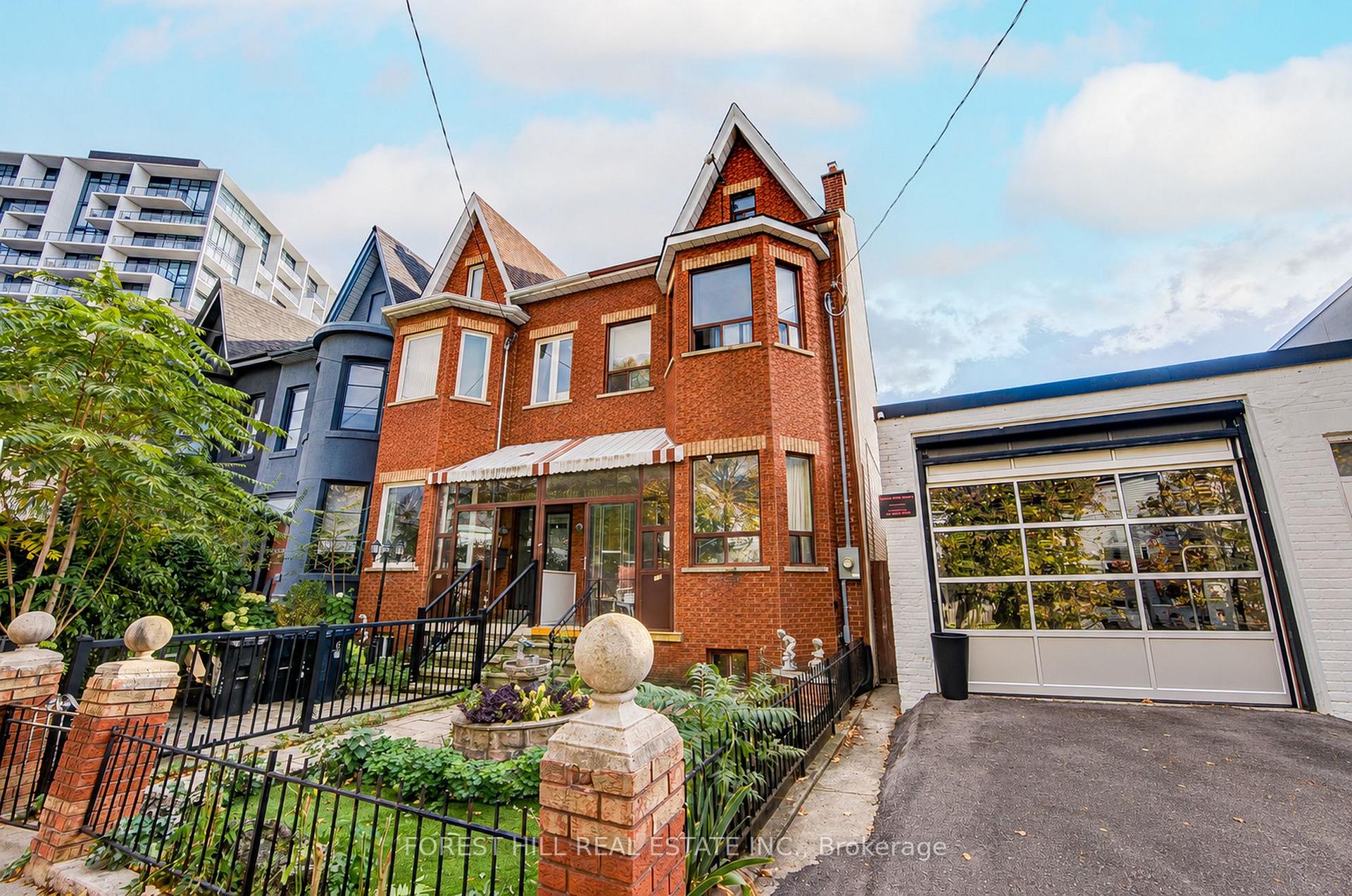 121 Niagara Street