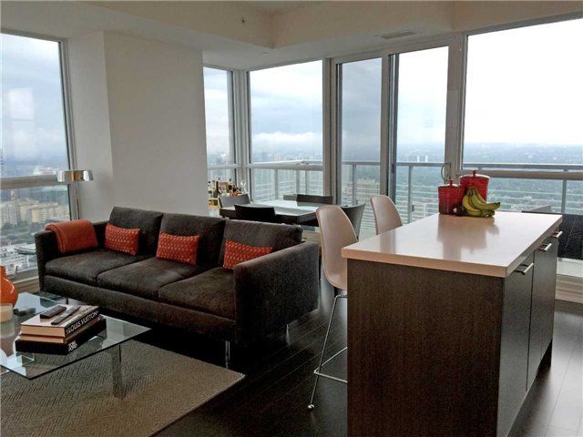 386 Yonge St