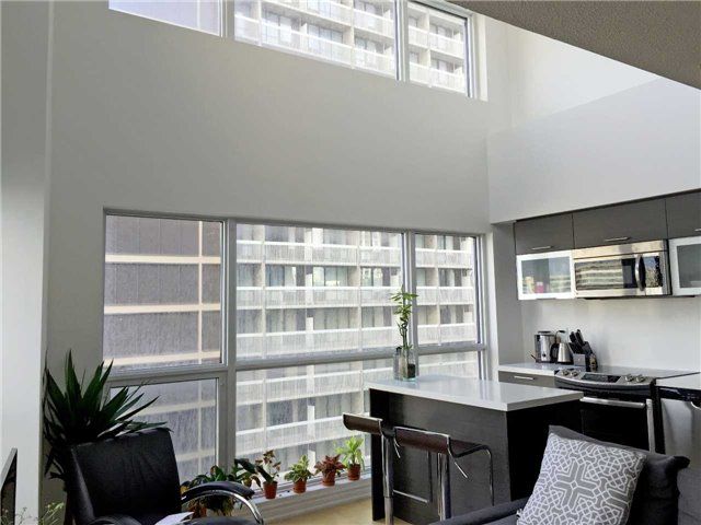 386 Yonge St