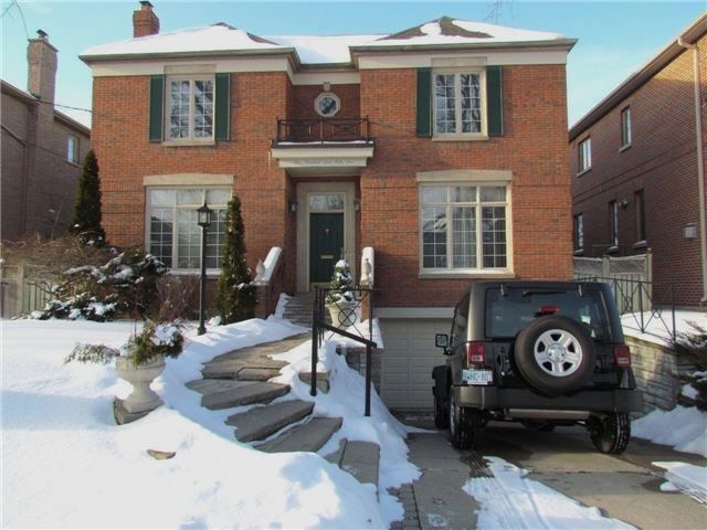 552 Old Orchard Grve