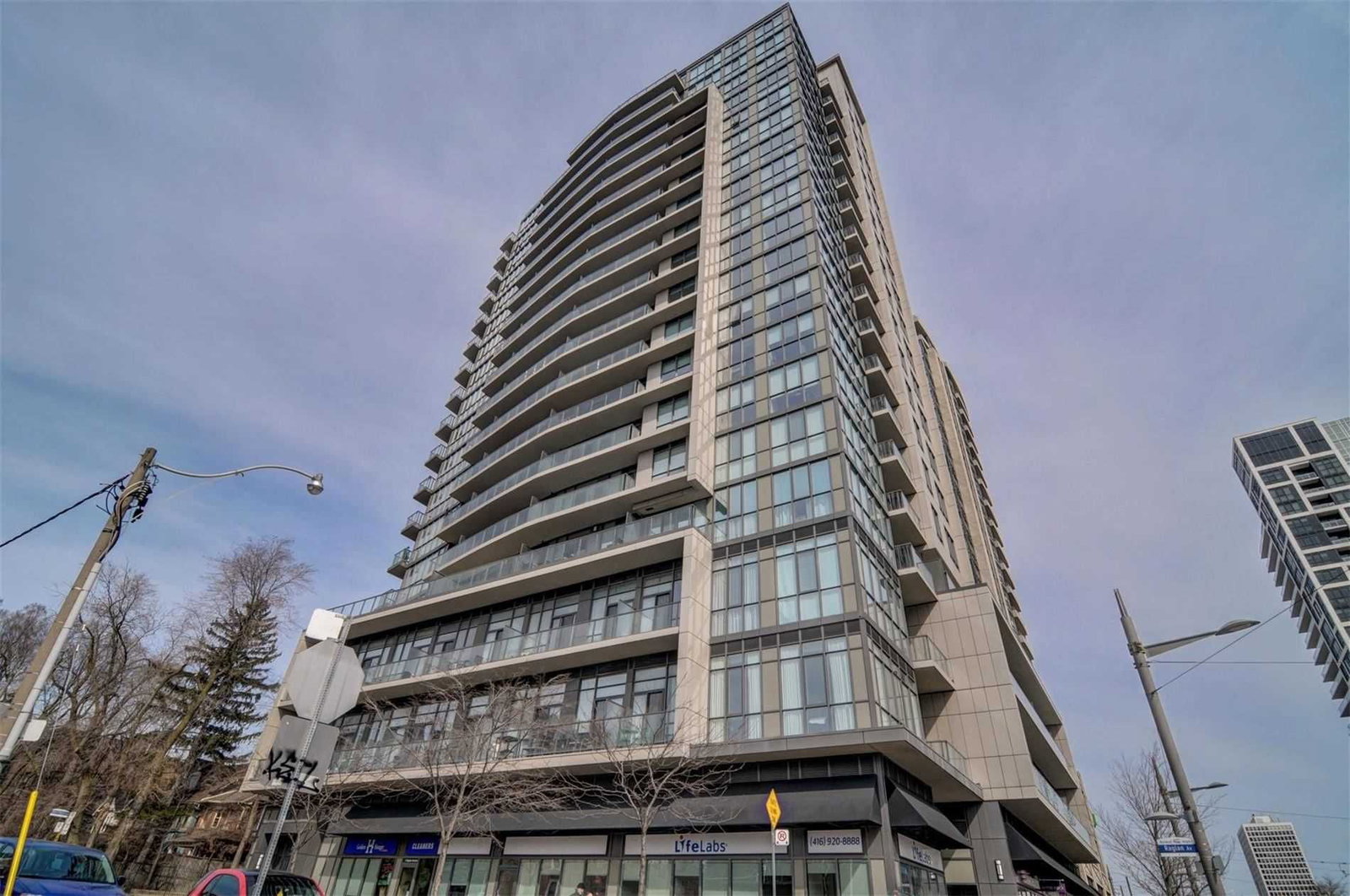 530 St Clair Ave W