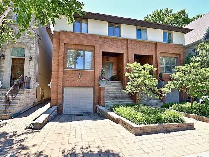 687 Soudan Ave