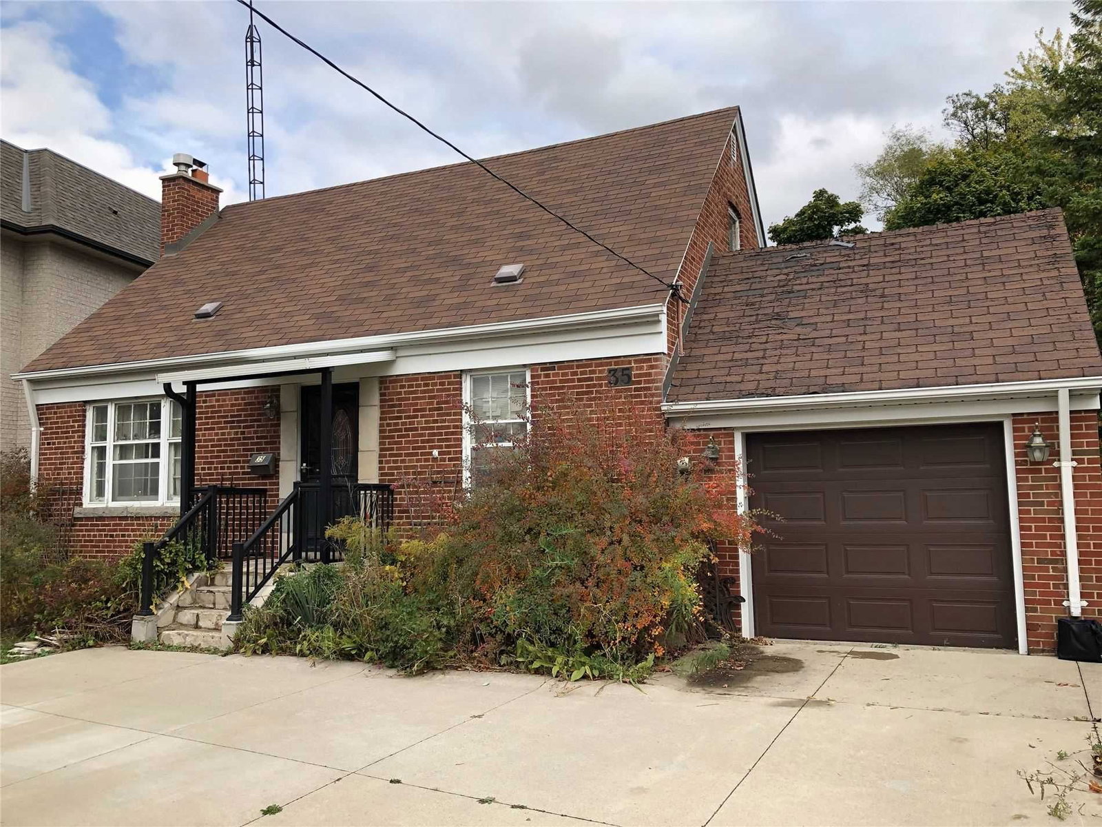 35 Redmount Rd