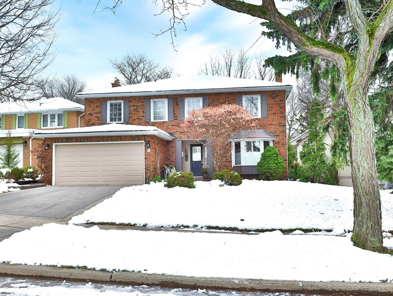 5 Carnwath Cres