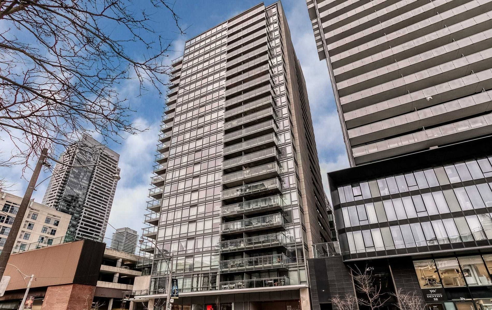 22 Wellesley St E