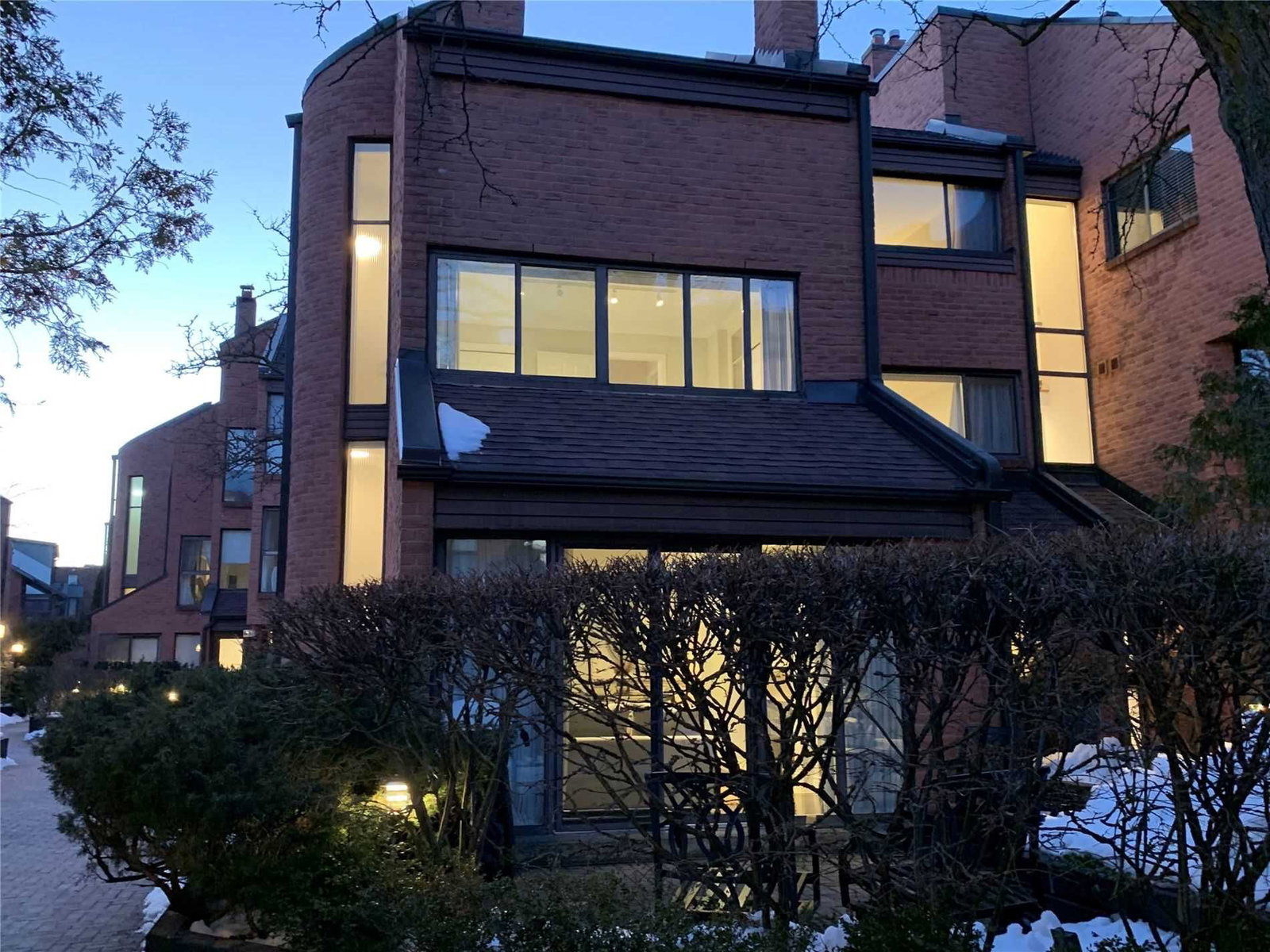 10 Walker Ave