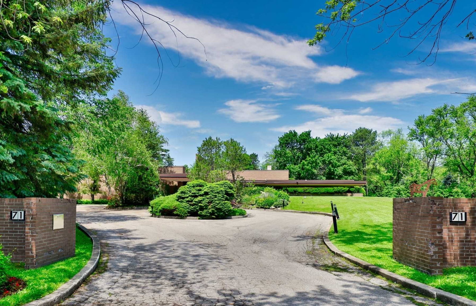 71 Park Lane Circ