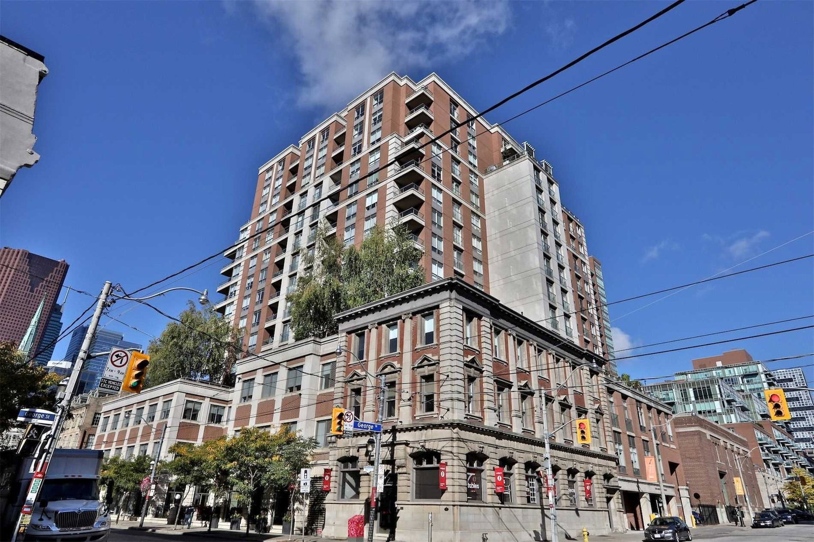 168 King St E