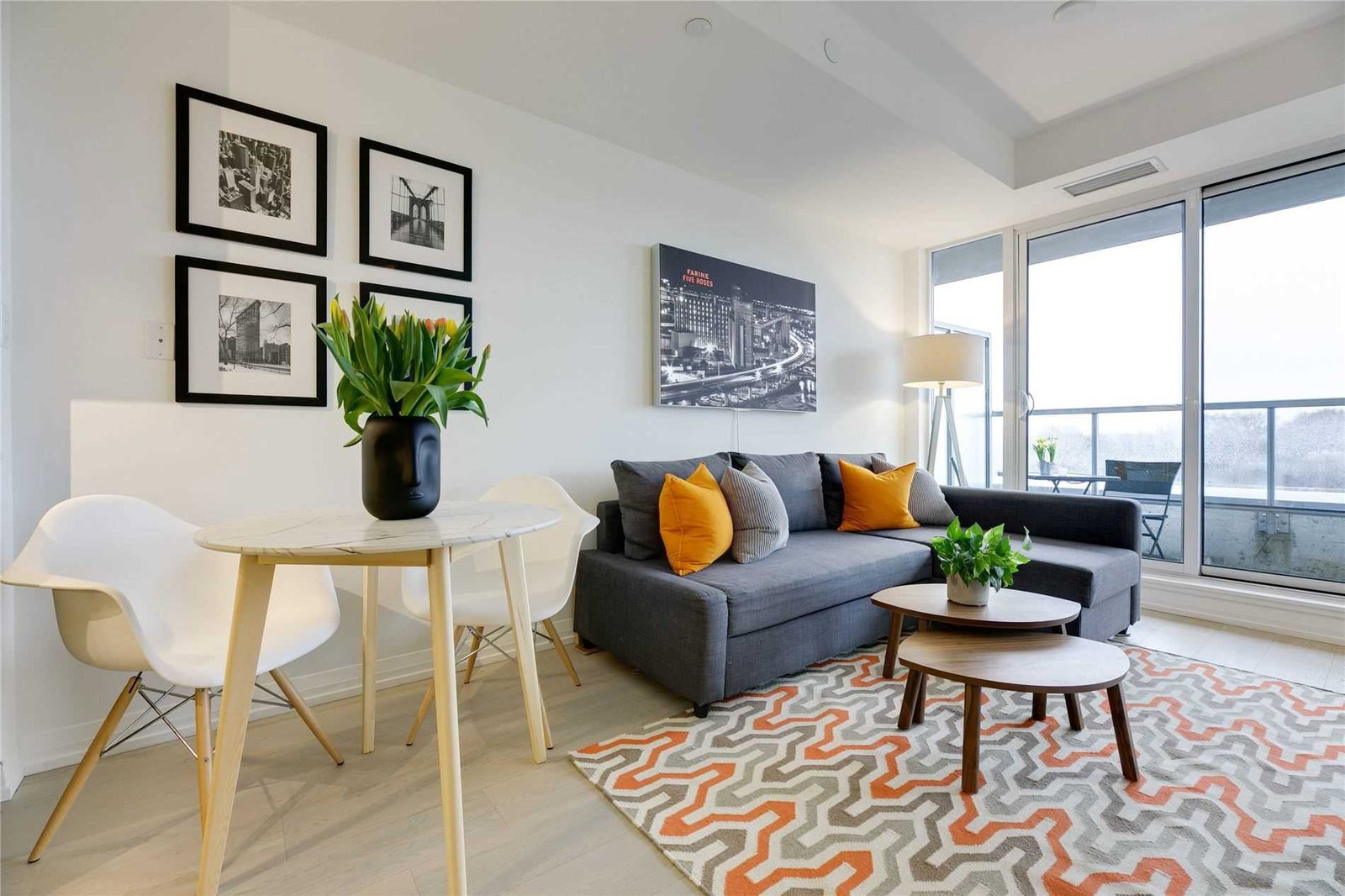 835 St. Clair Ave W