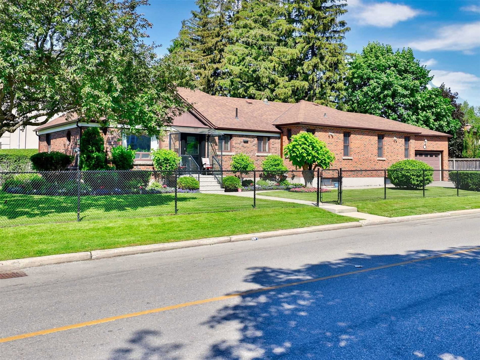 62 Laurelcrest Ave