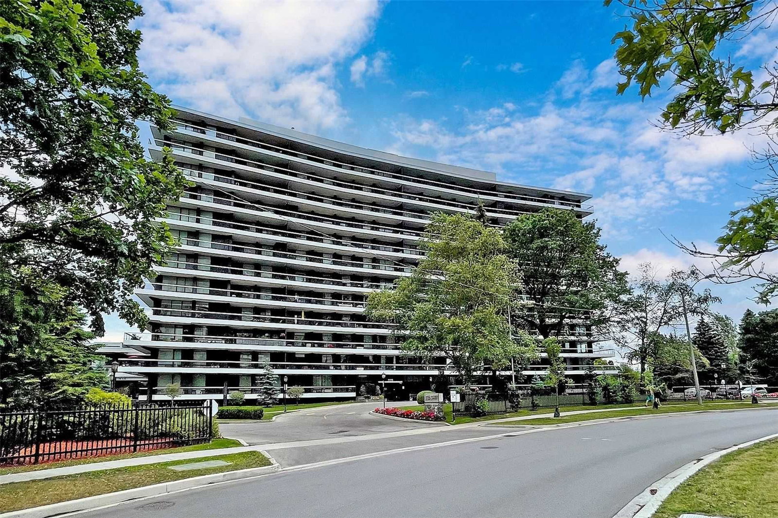 115 Antibes Dr