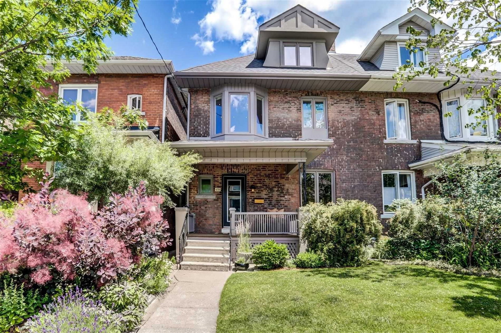 25 Beatrice St