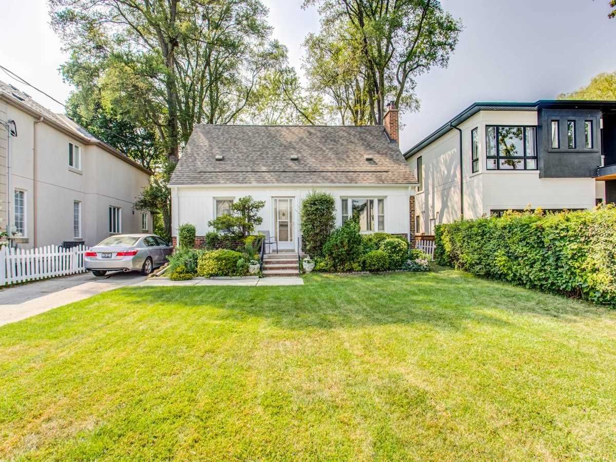 52 Corwin Cres
