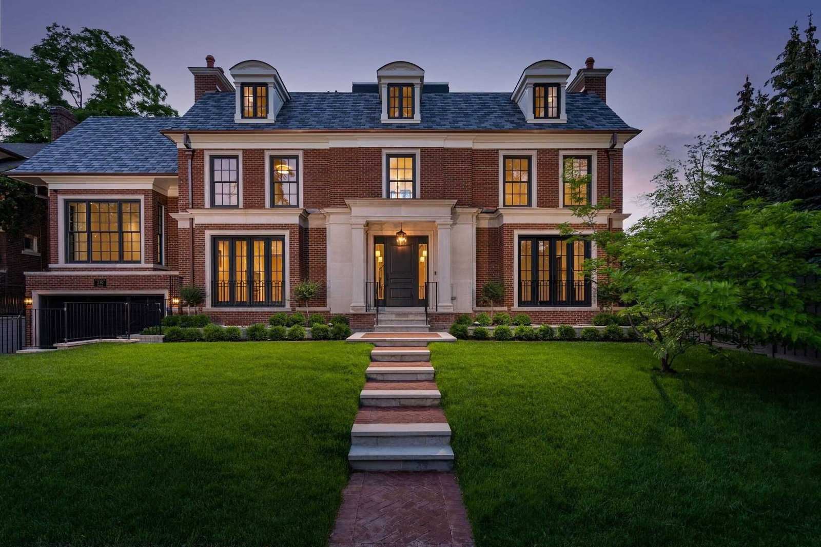 210 Douglas Dr