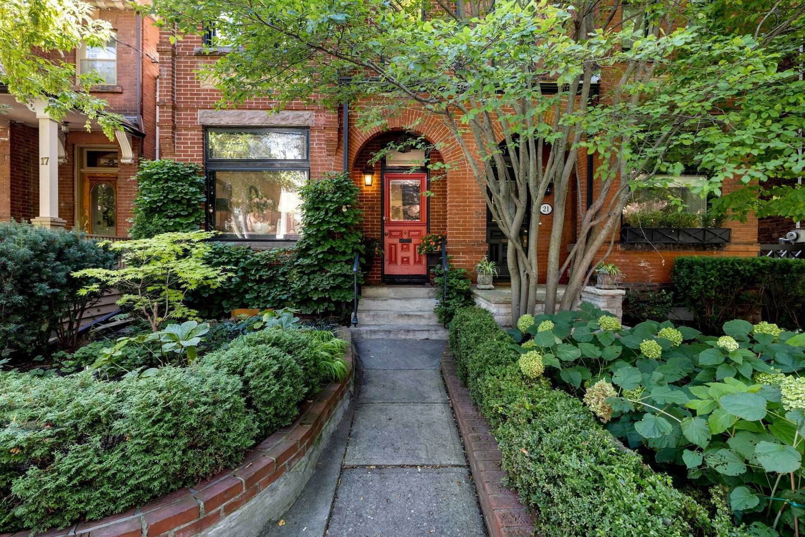 19 Walker Ave