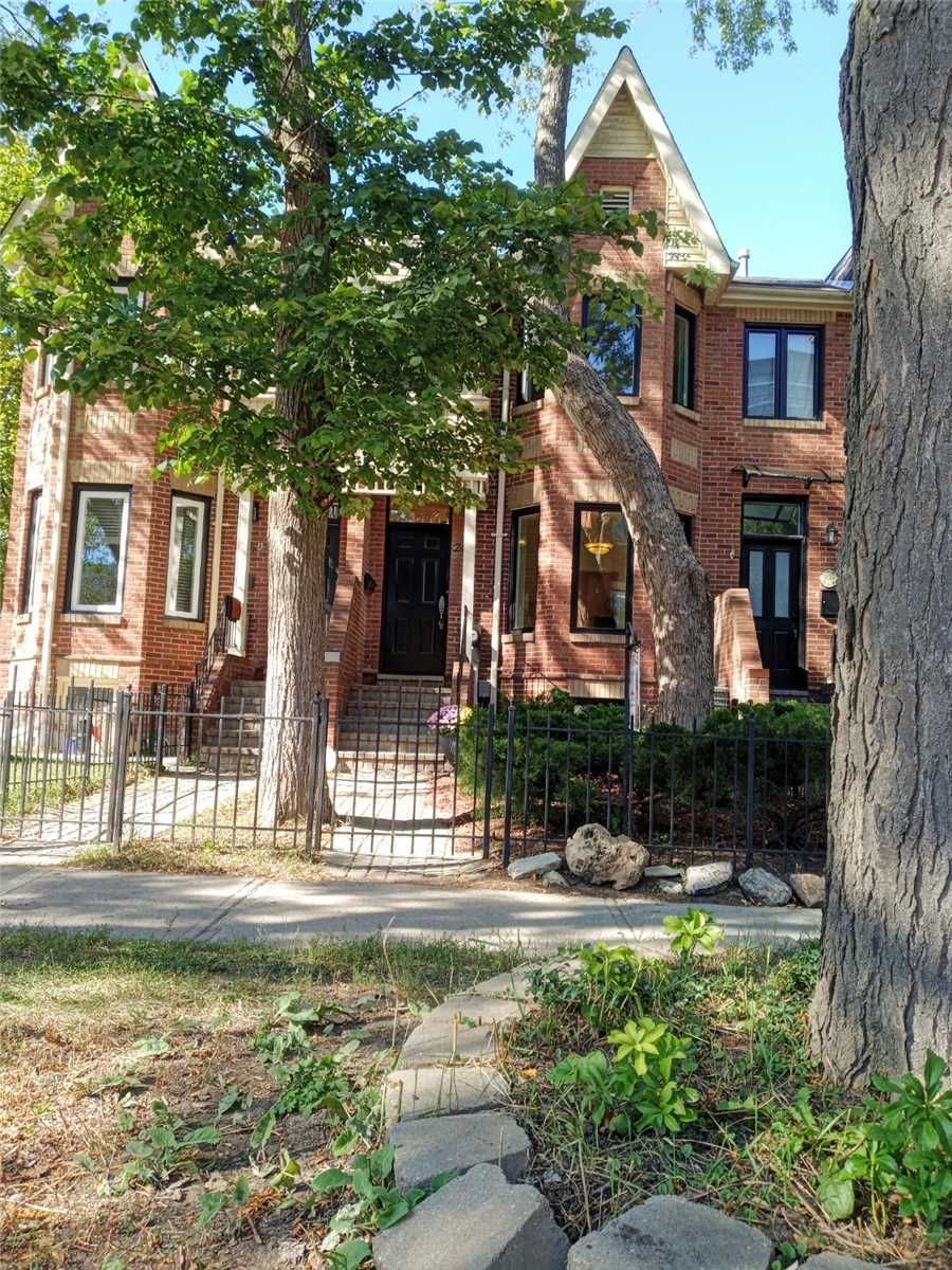 24 Phoebe St