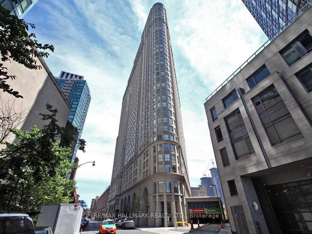 25 The Esplanade Ave