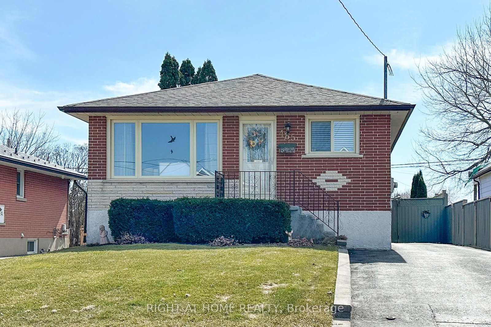 485 Fairleigh Avenue