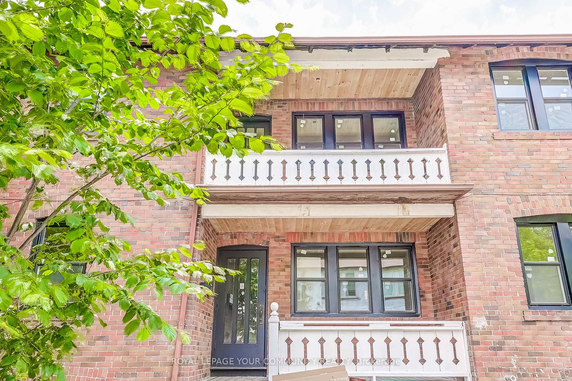 44 Wineva Avenue