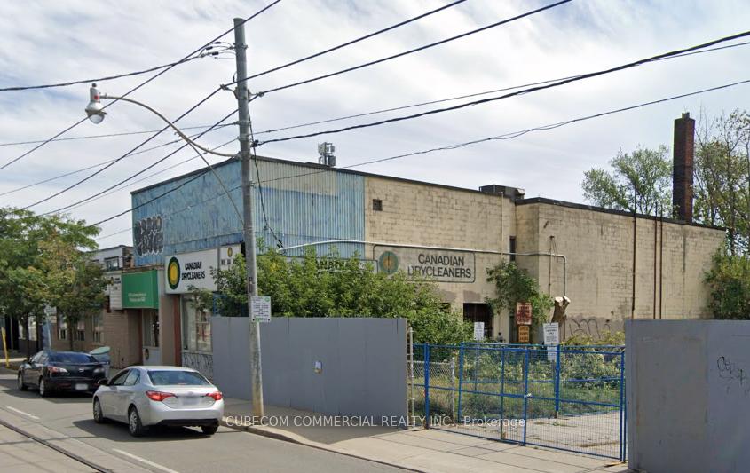 1595 Queen Street E