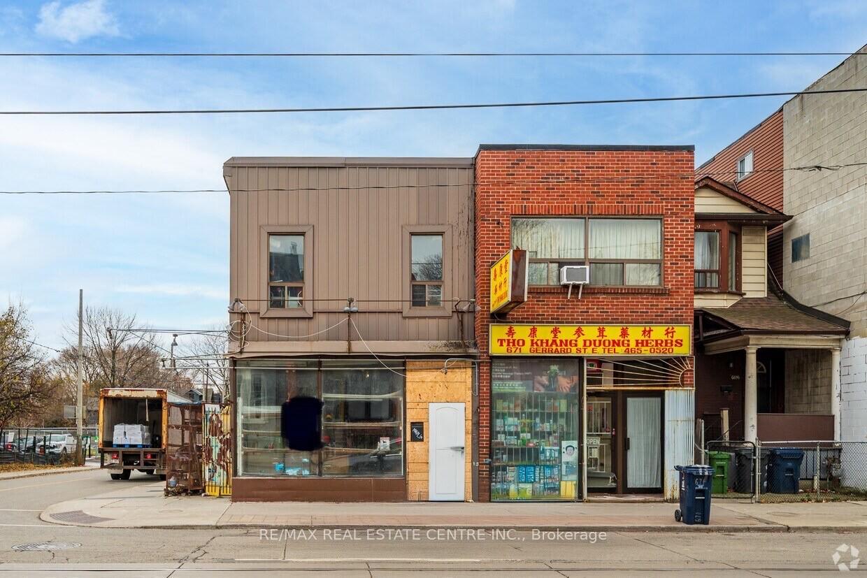 673 Gerrard Street E