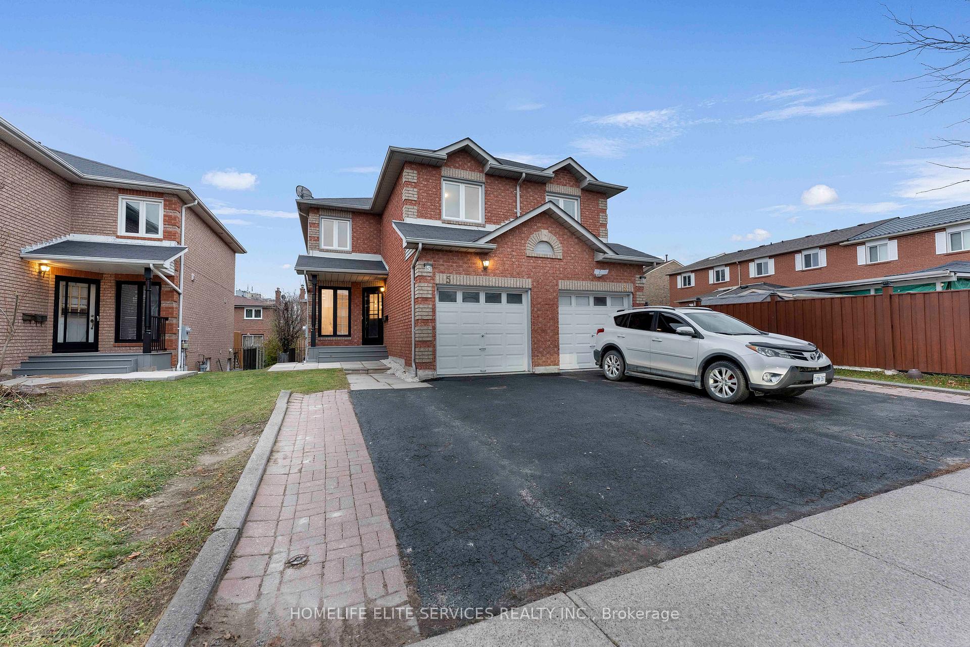 5 Lenthall Avenue