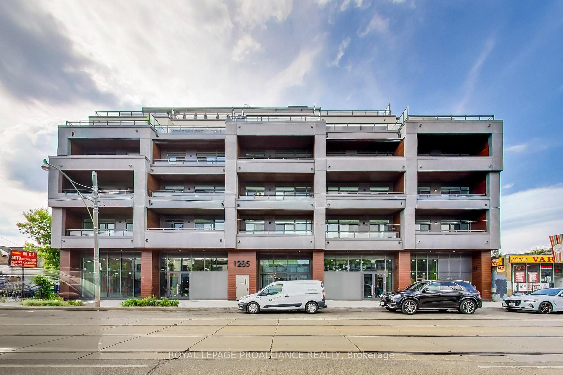 1285 Queen Street E