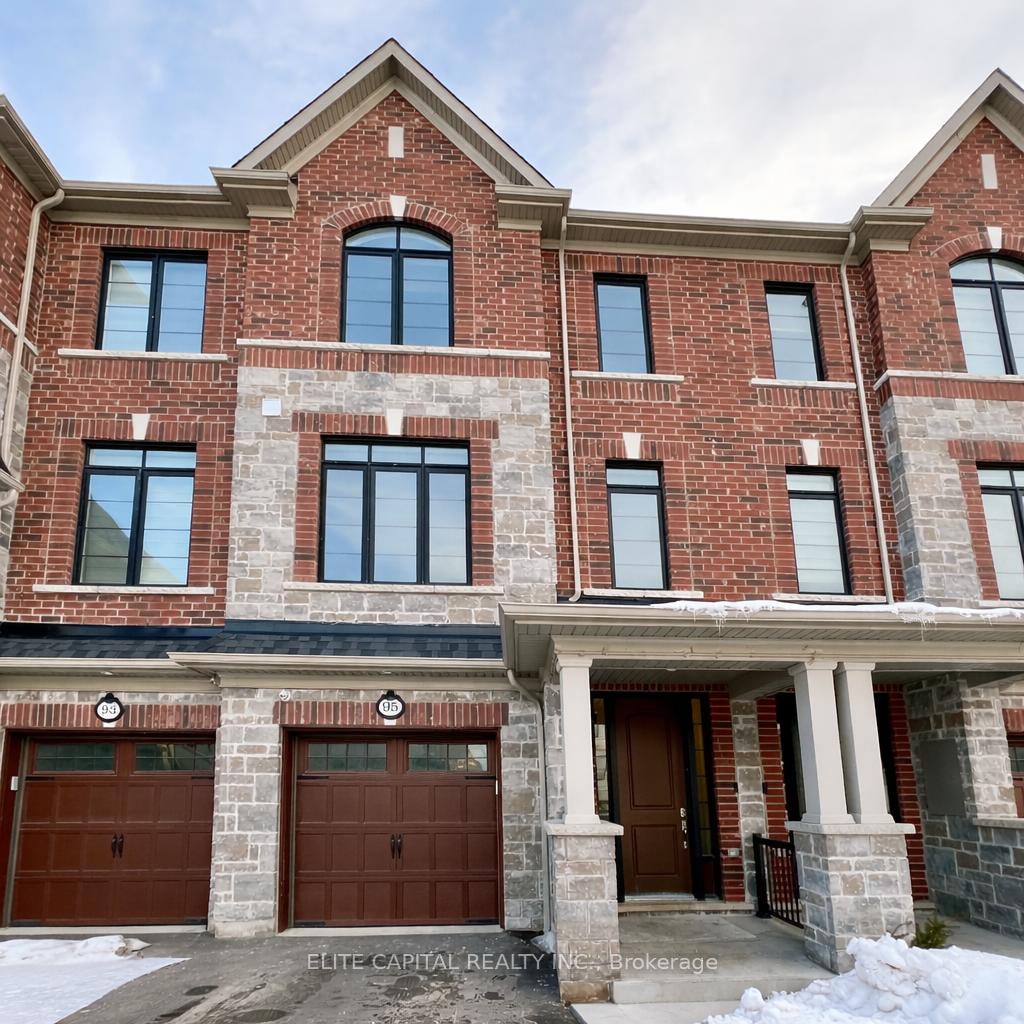 95 Elkington Crescent