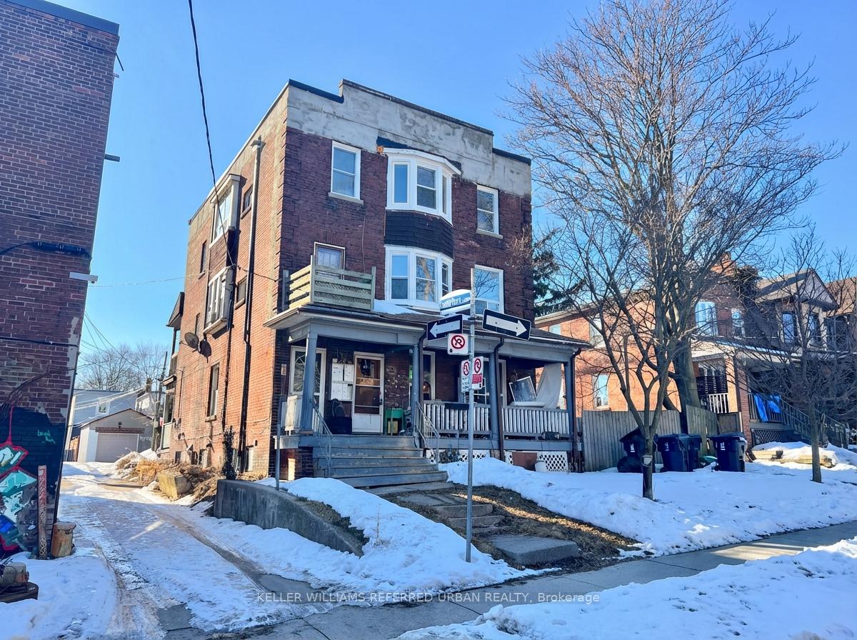 6 Redwood Avenue