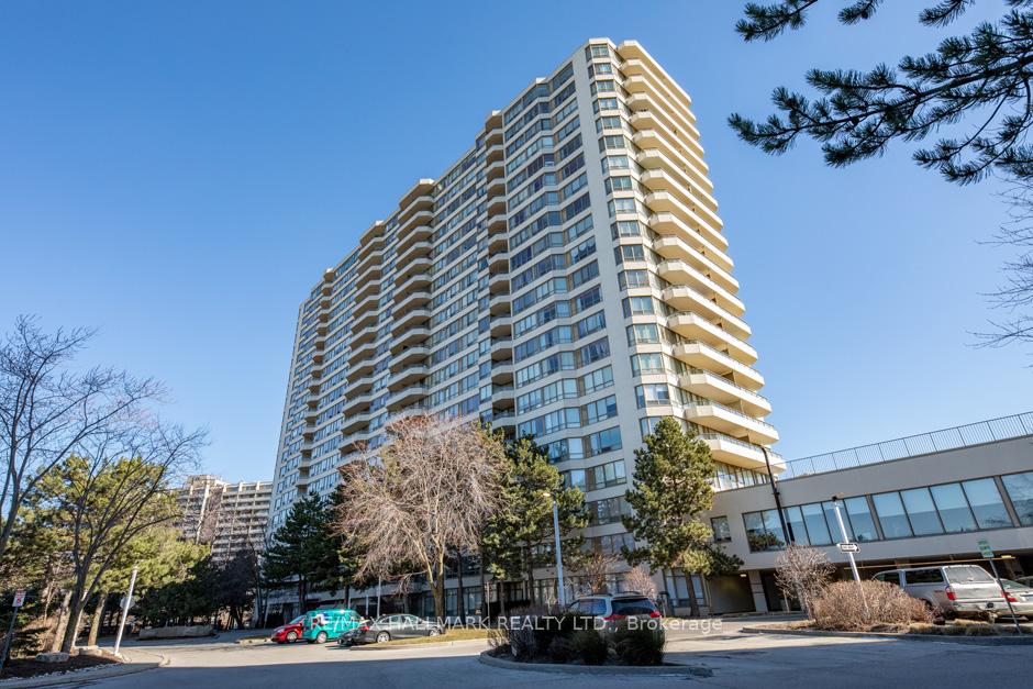 5 Greystone Walk Drive