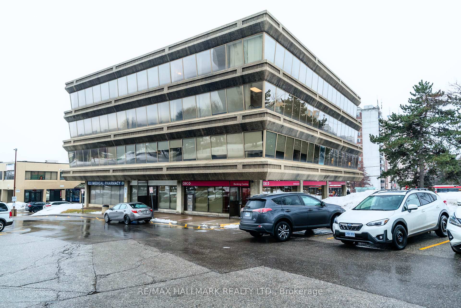 3420 Finch Avenue E