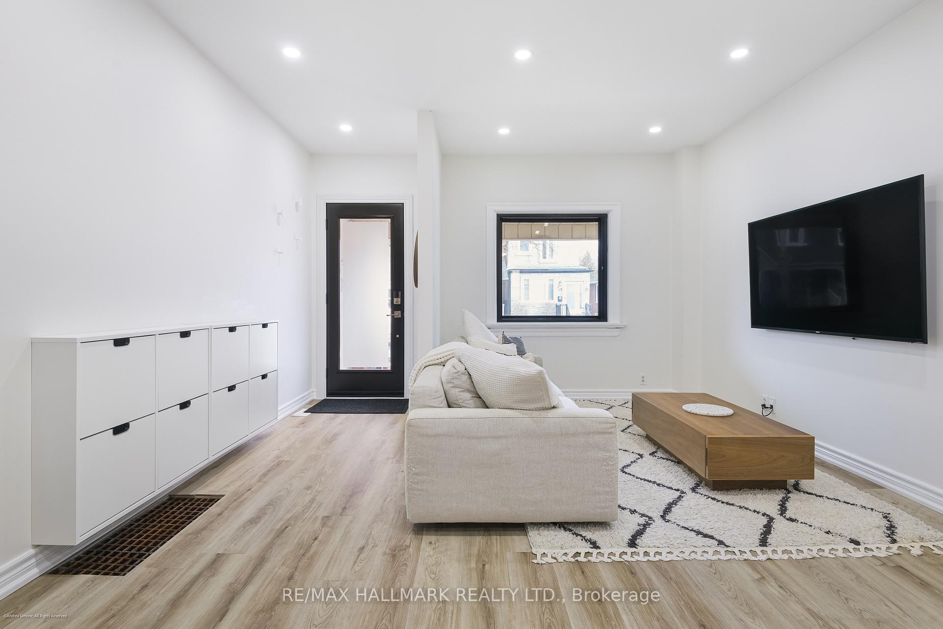 208 Cedarvale Avenue