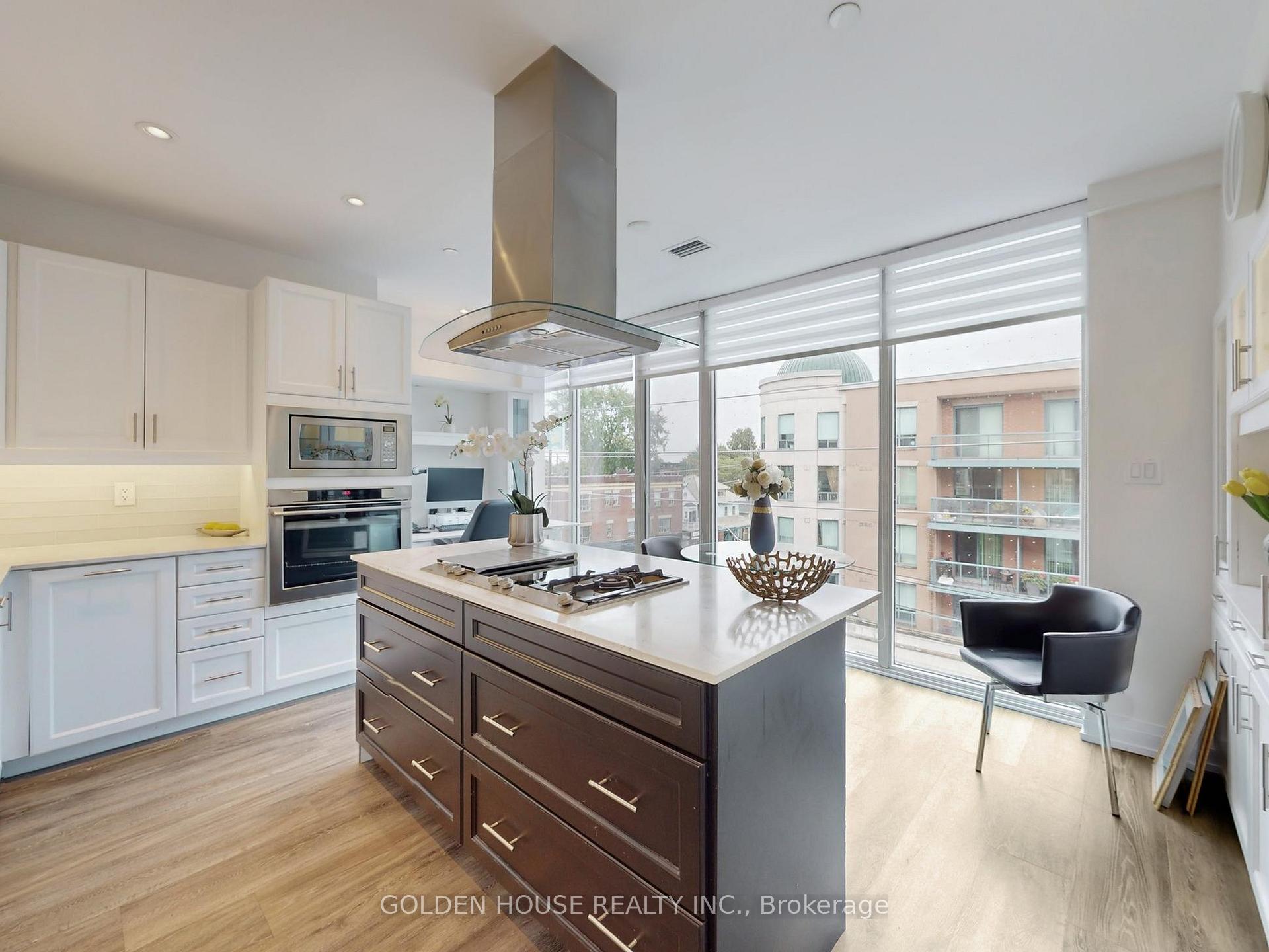 200 Woodbine Avenue