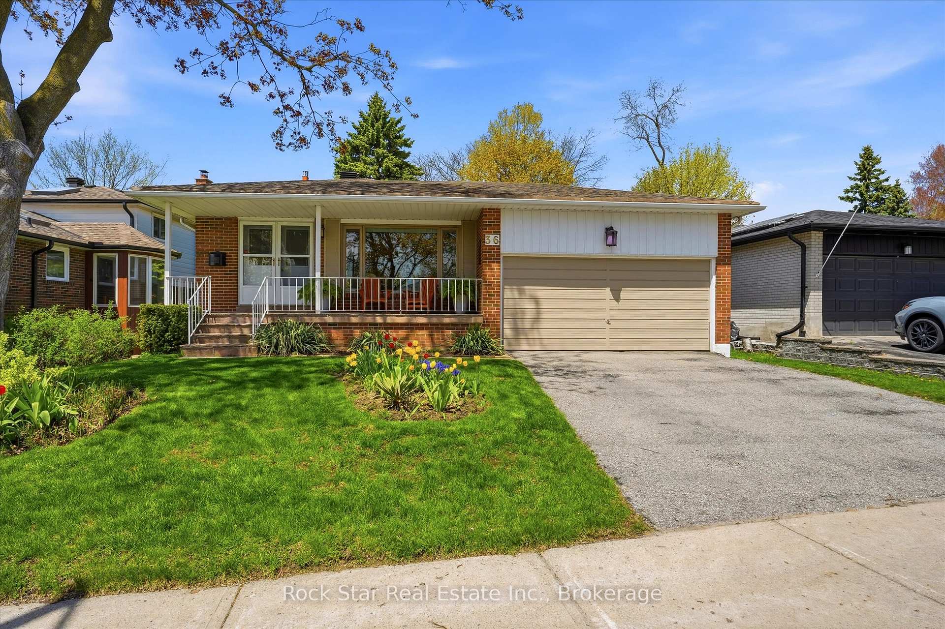 36 LANGEVIN Crescent