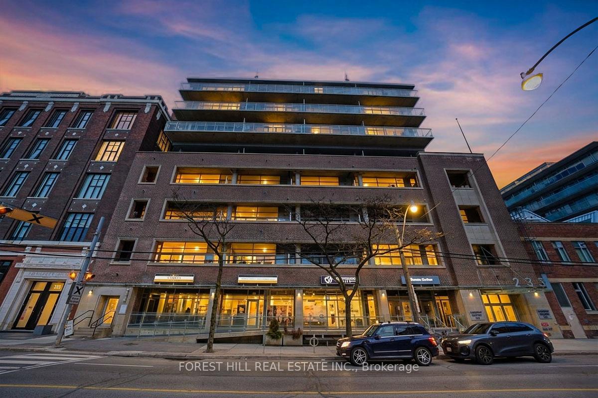 233 Carlaw Avenue