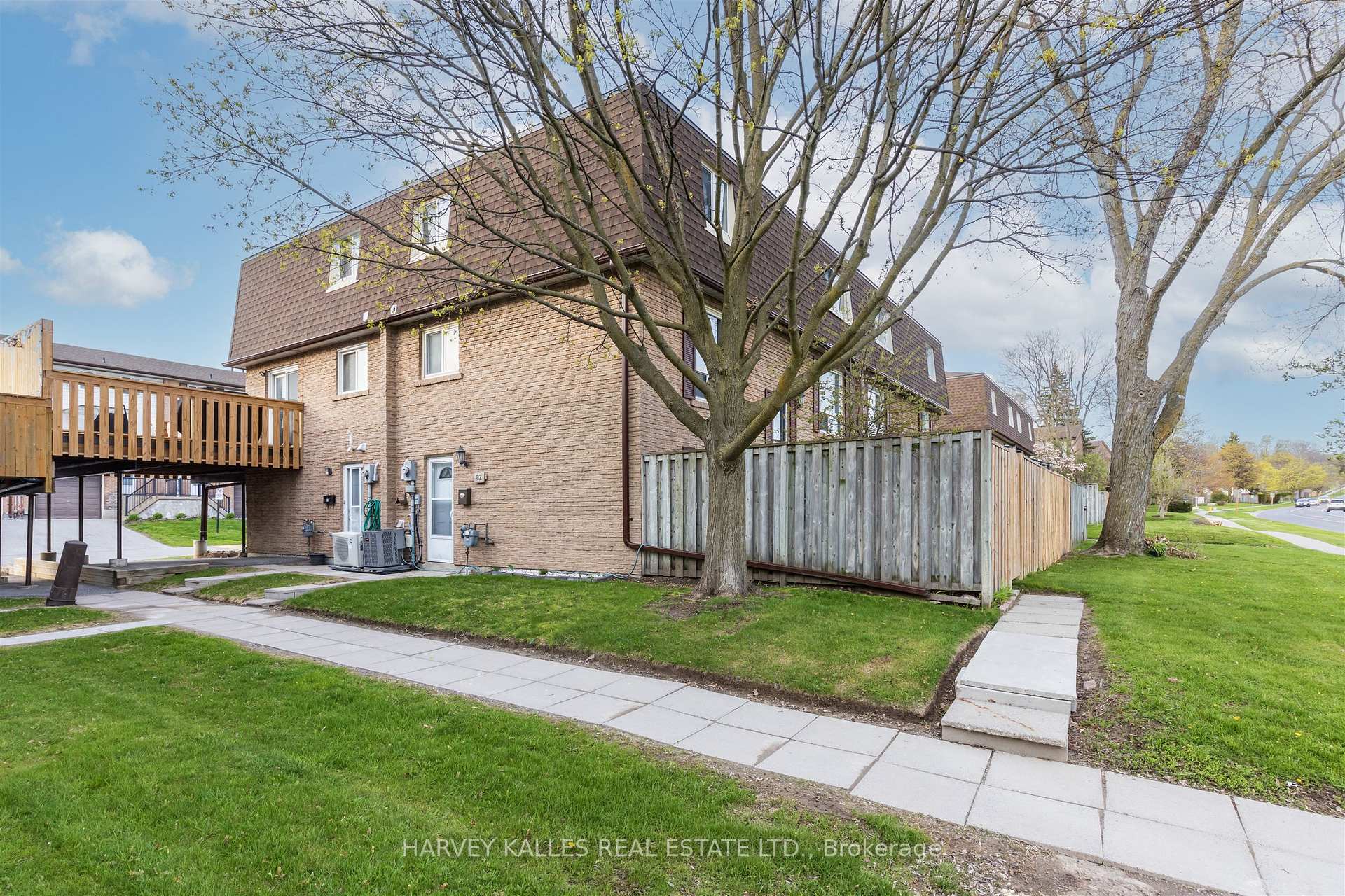 321 Blackthorn Street