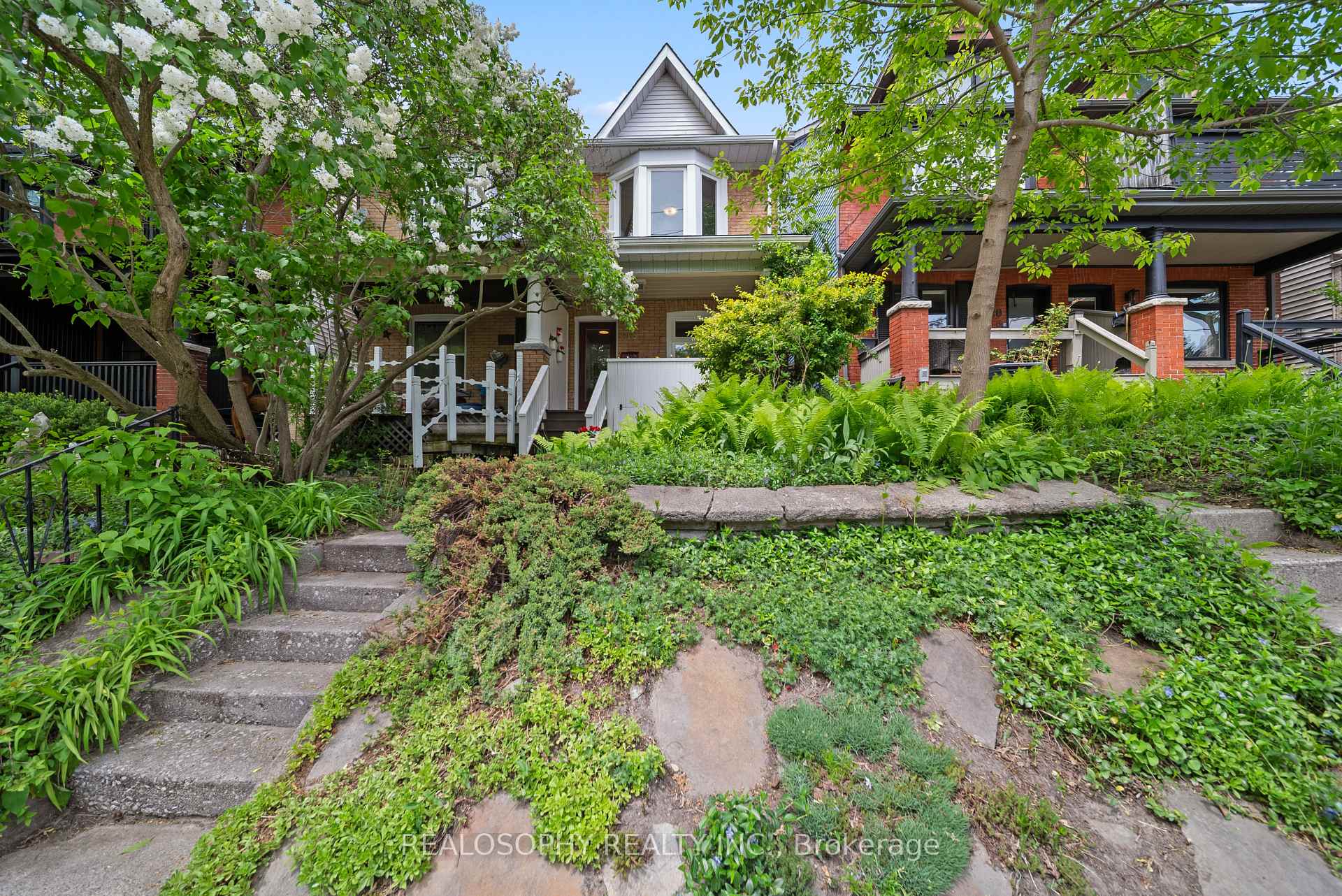 118 Ivy Avenue