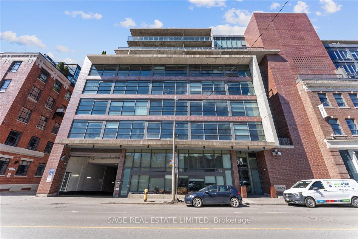 90 Broadview Avenue