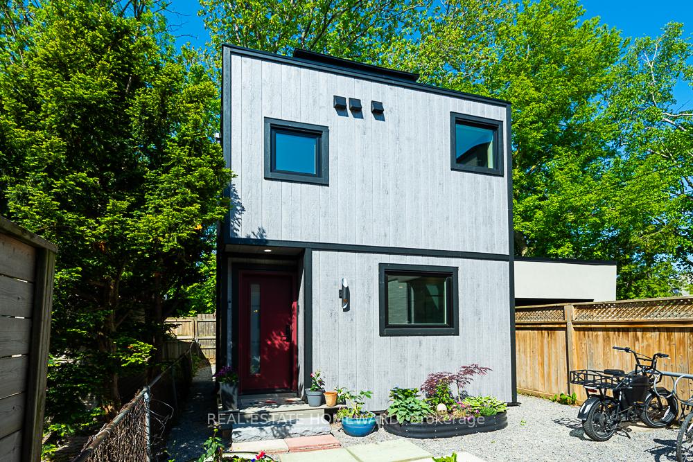 254 Rhodes Avenue