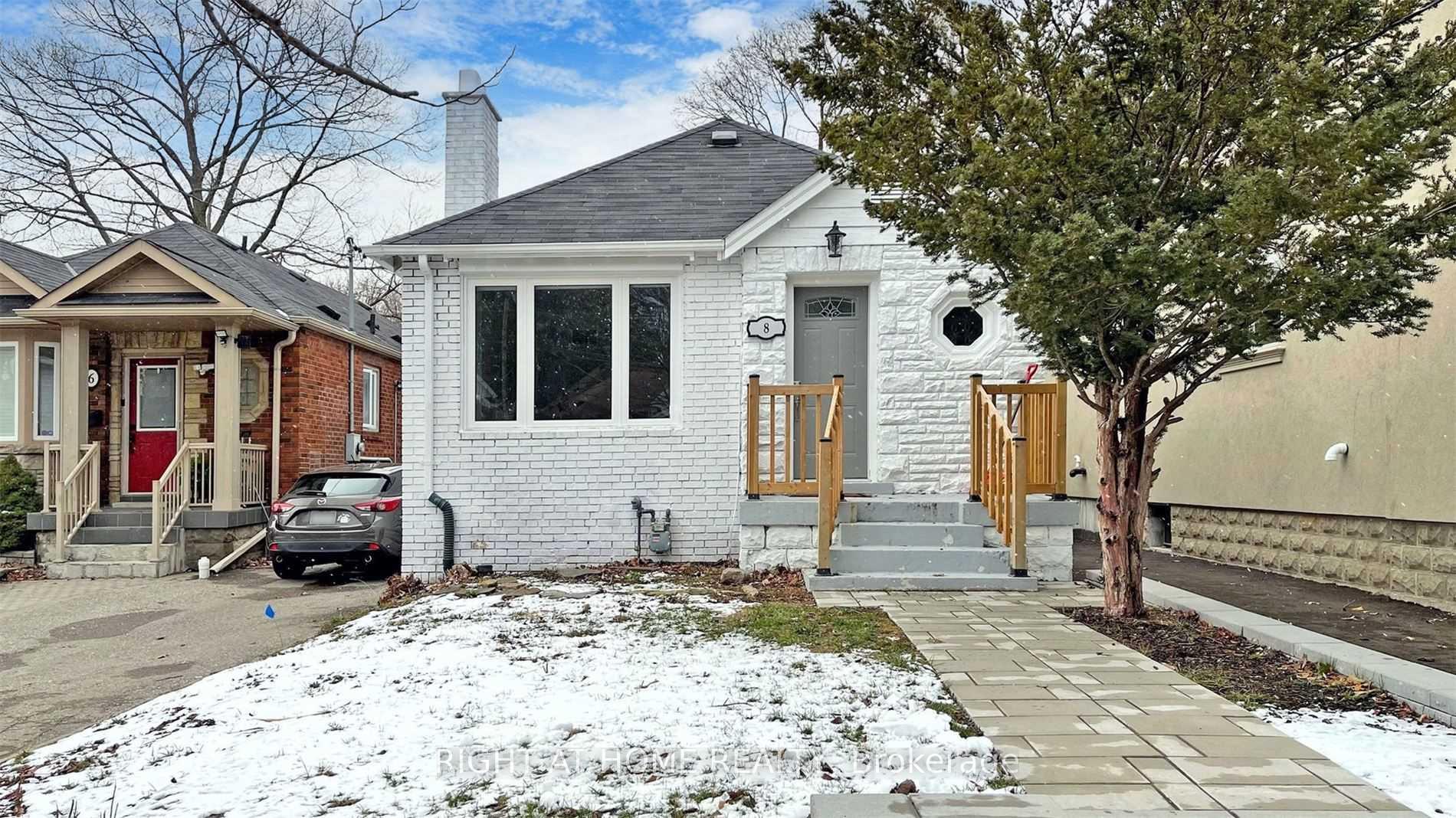 8 Airley Crescent