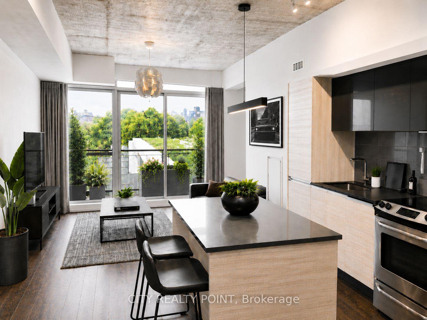 1190 Dundas Street E