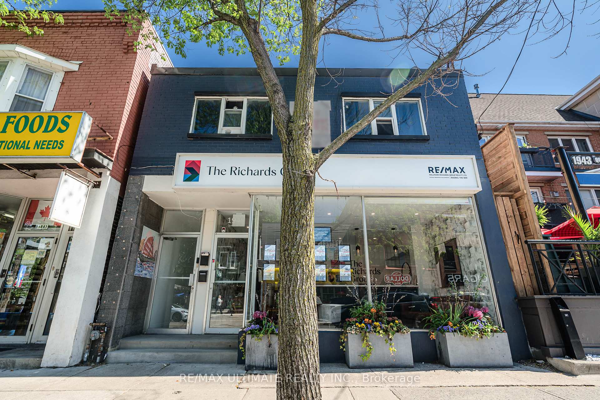 1945 Queen Street E