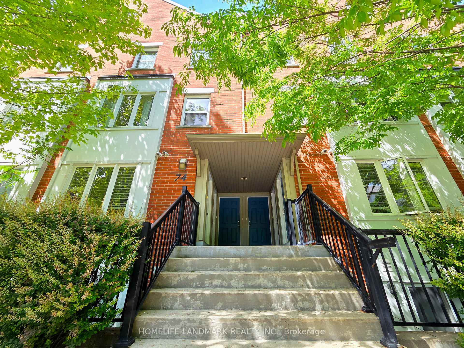 74 Munro Street