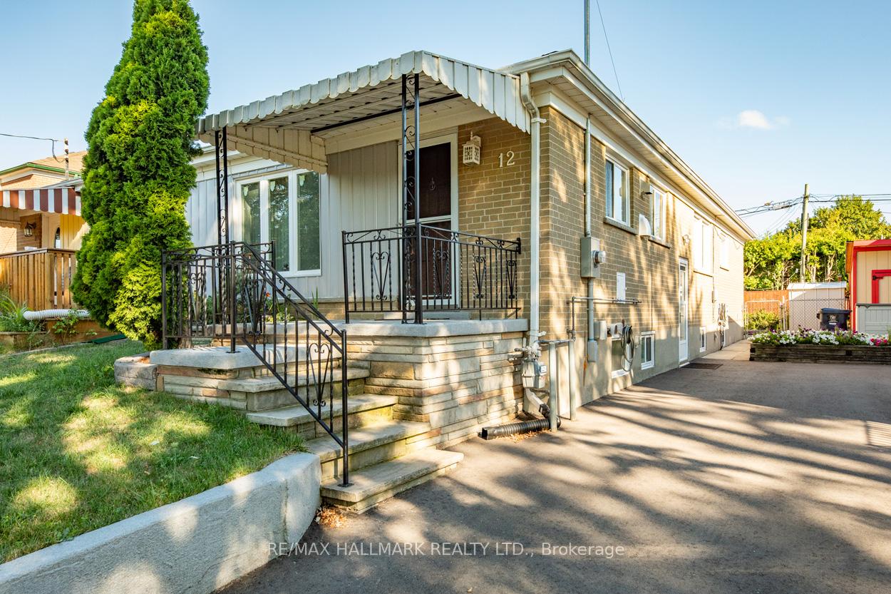 12 Trinnell Boulevard