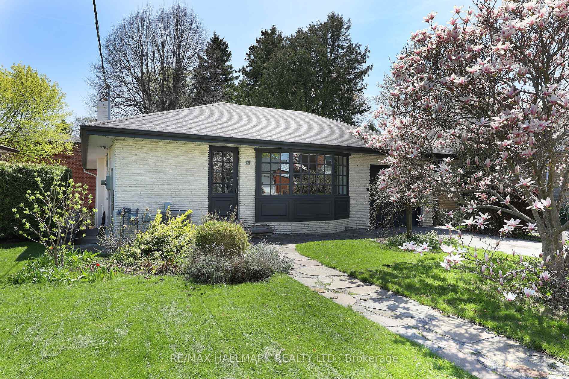 33 Stag Hill Drive
