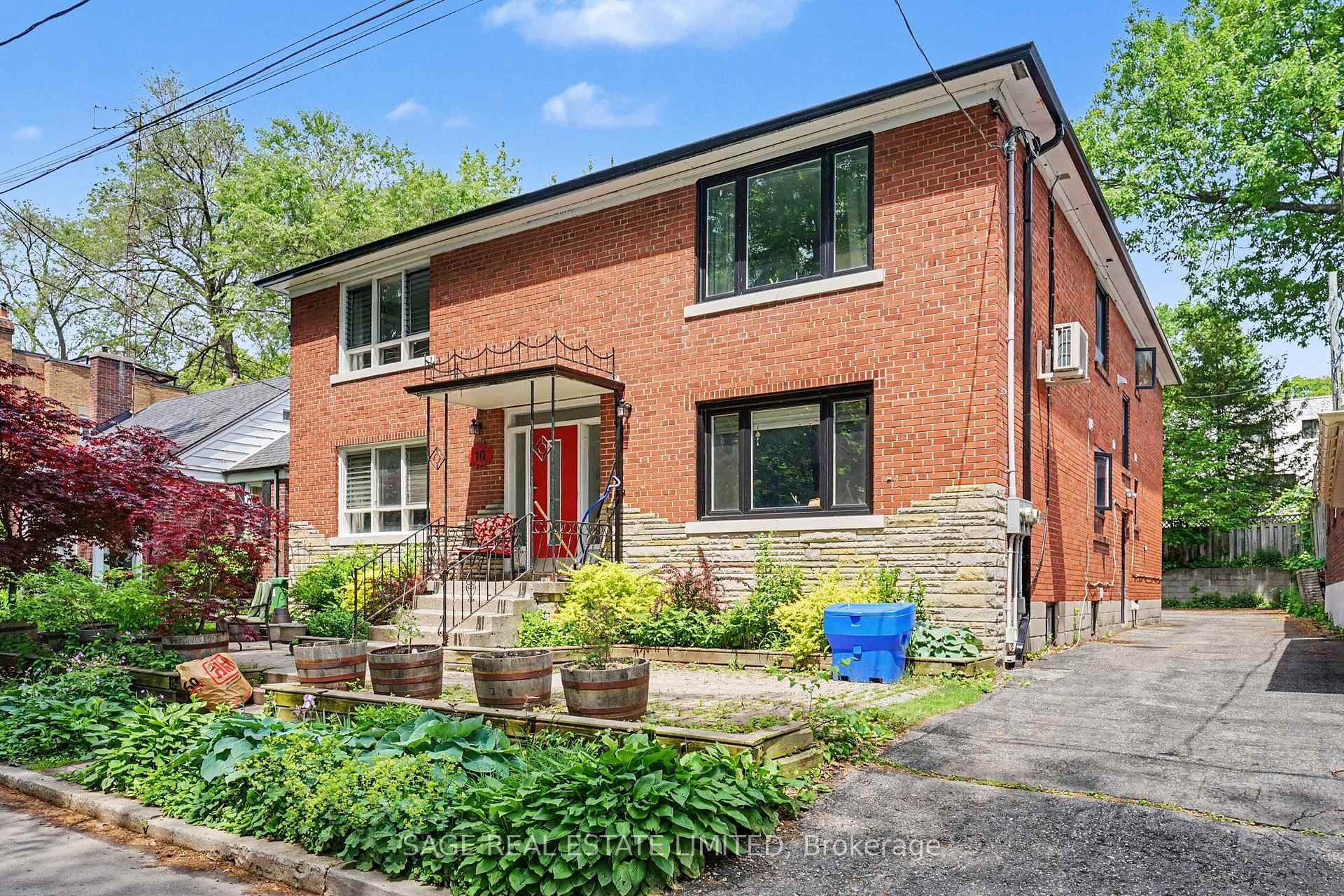 10 Fir Avenue