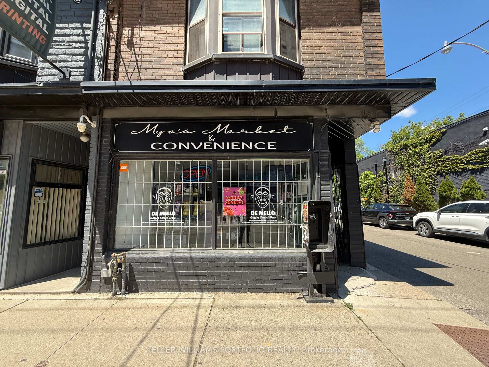 1572 Queen Street E