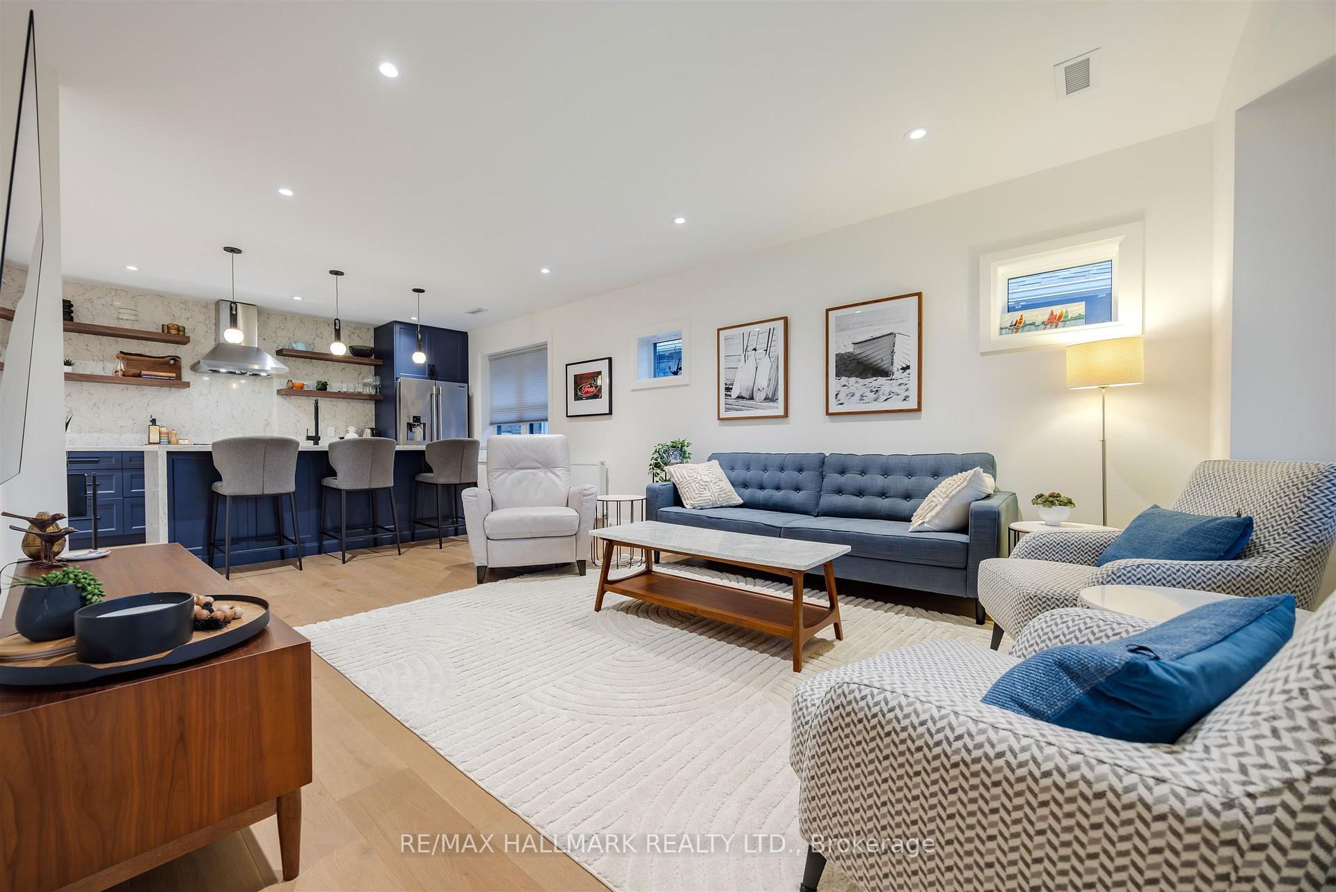 22 Glen Manor Drive